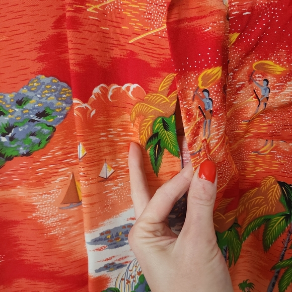 OP x VINTAGE Hawaiian bright floral surfer button up short sleeve in red - Picture 5 of 7